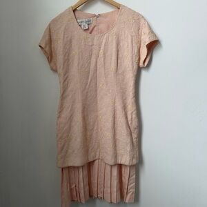 Donna Ricco New York Peach Lace Dress Size 6 Vintage Pleated Hem Cocktail